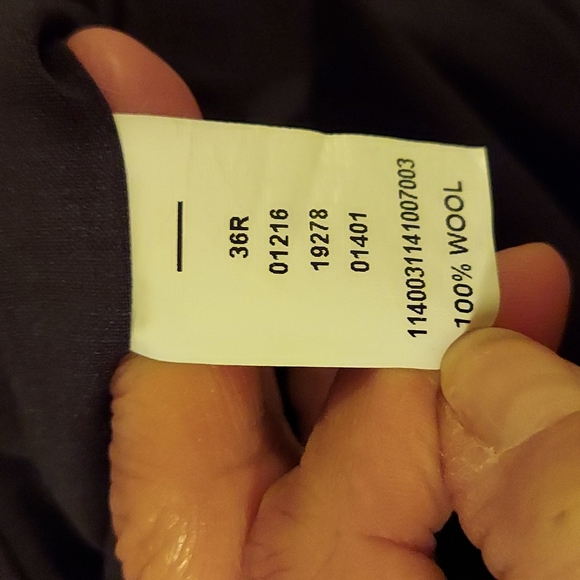 2 pairs Jos A Bank Trousers - Picture 5 of 8